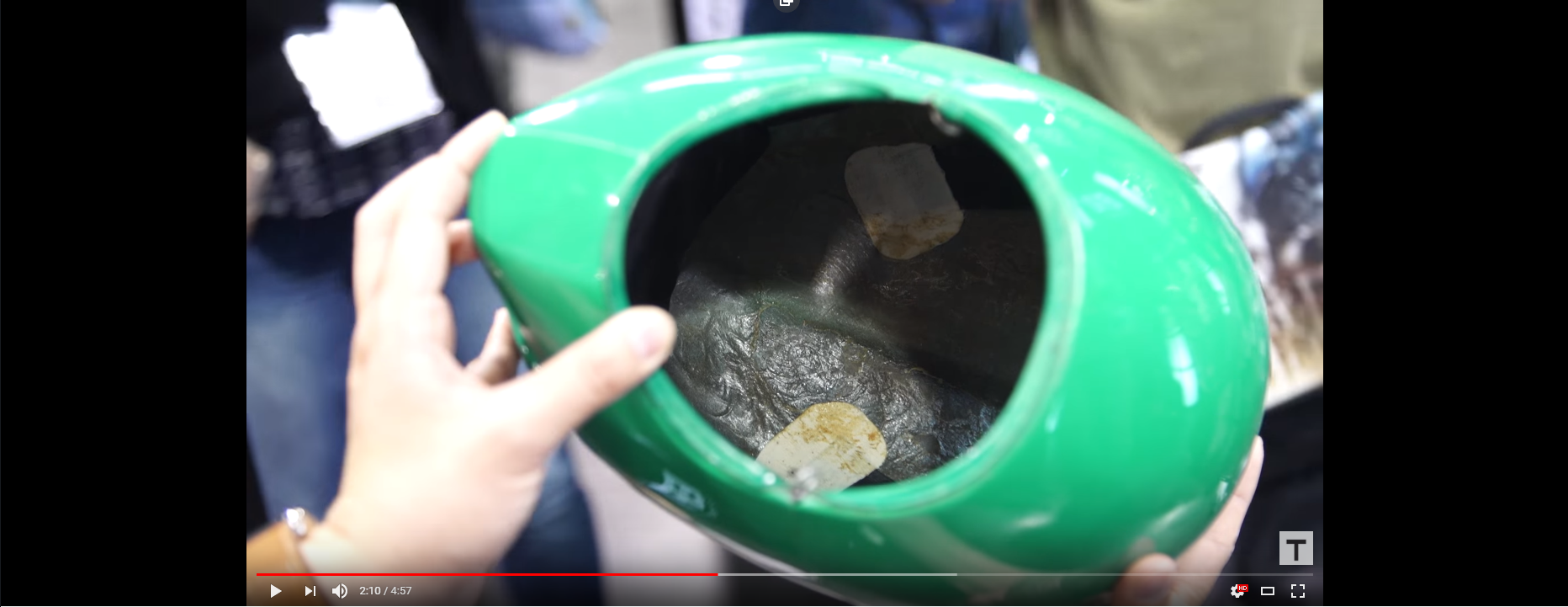 2019-06-29 20_02_18-Original Power Rangers Helmet Prop! - YouTube - Opera.png