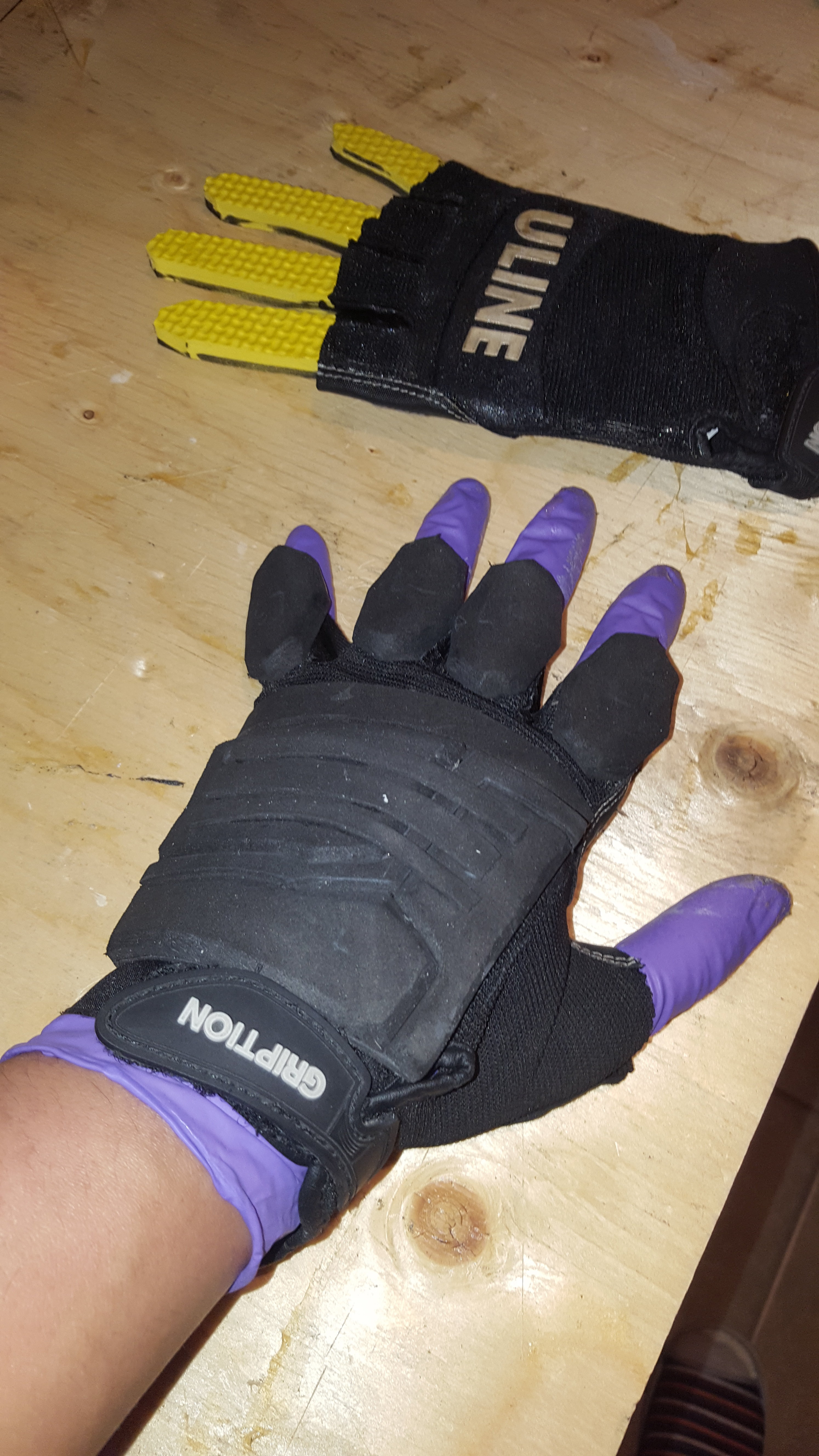 Adding foam to gloves for cosplay
