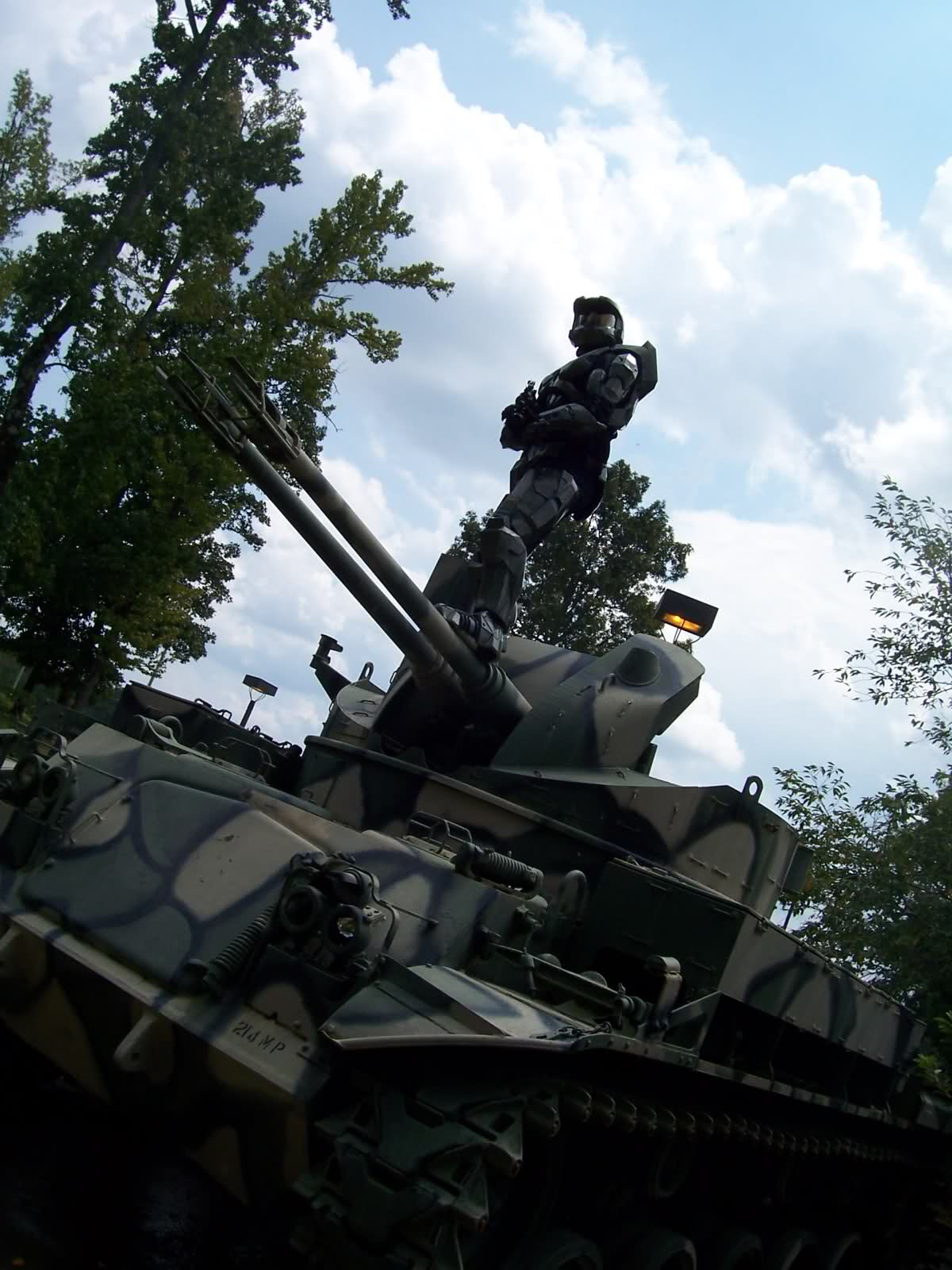 4uiav6.jpg