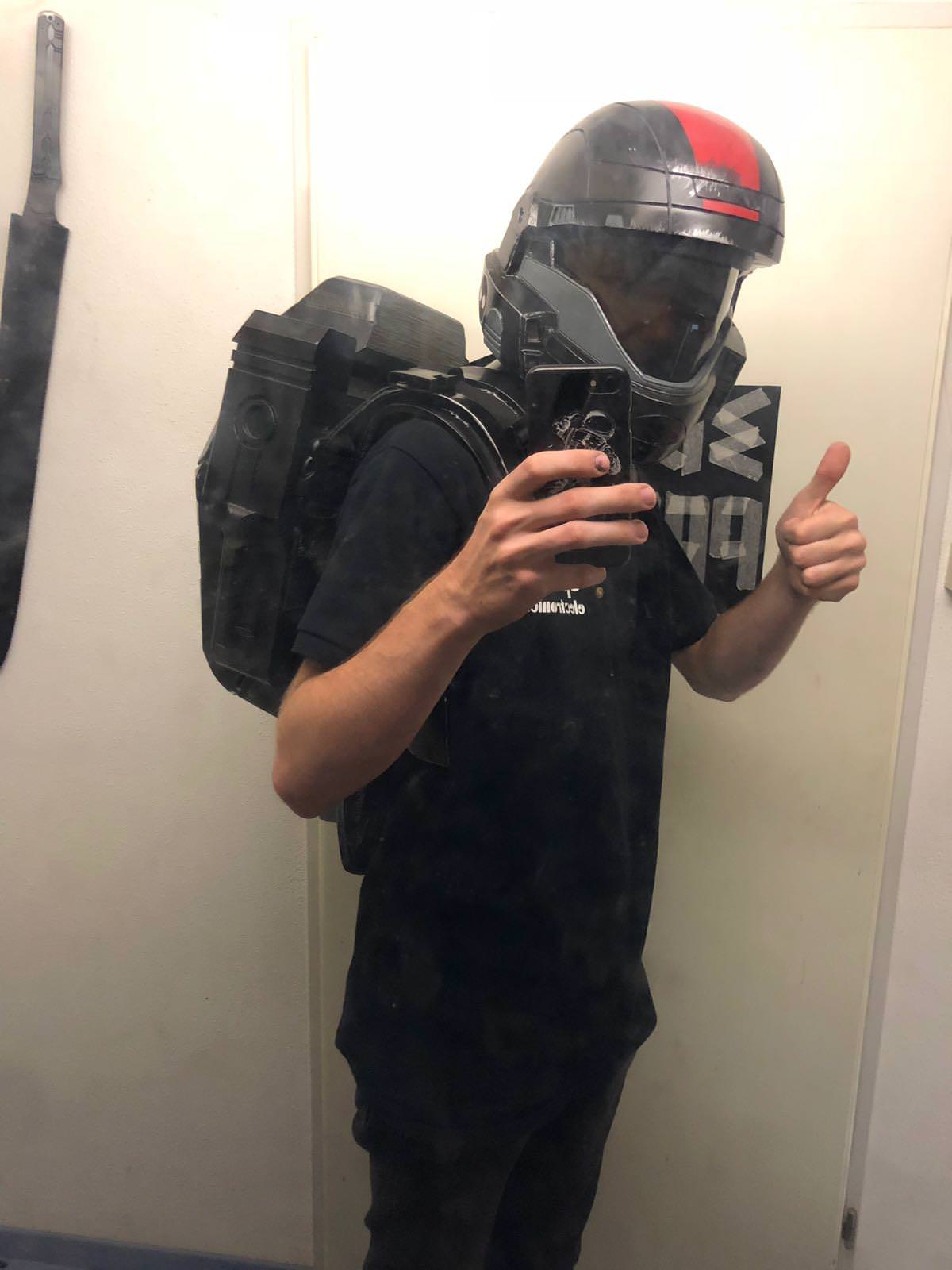 ABcH9ER.jpg