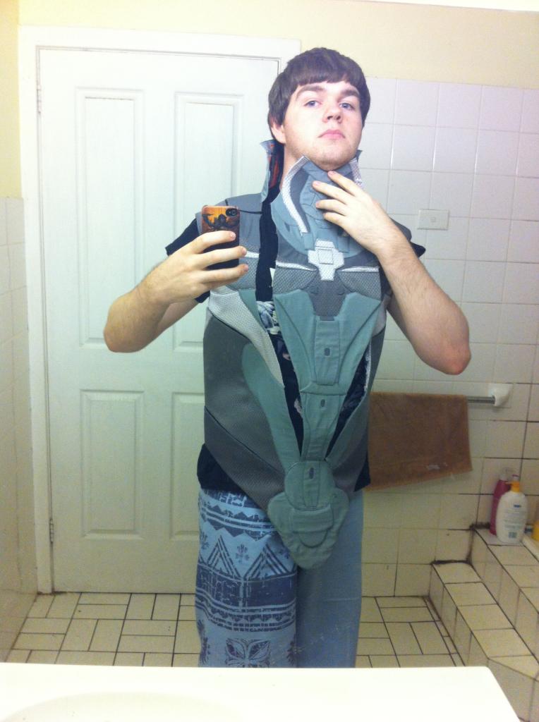 Agent%20Locke%20Undersuit%20Step%2078_zpshwrlw4a3.jpg