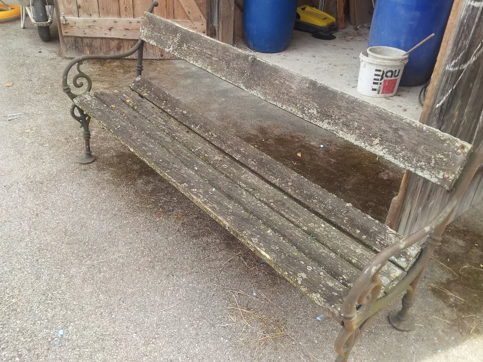 bench_old.jpg