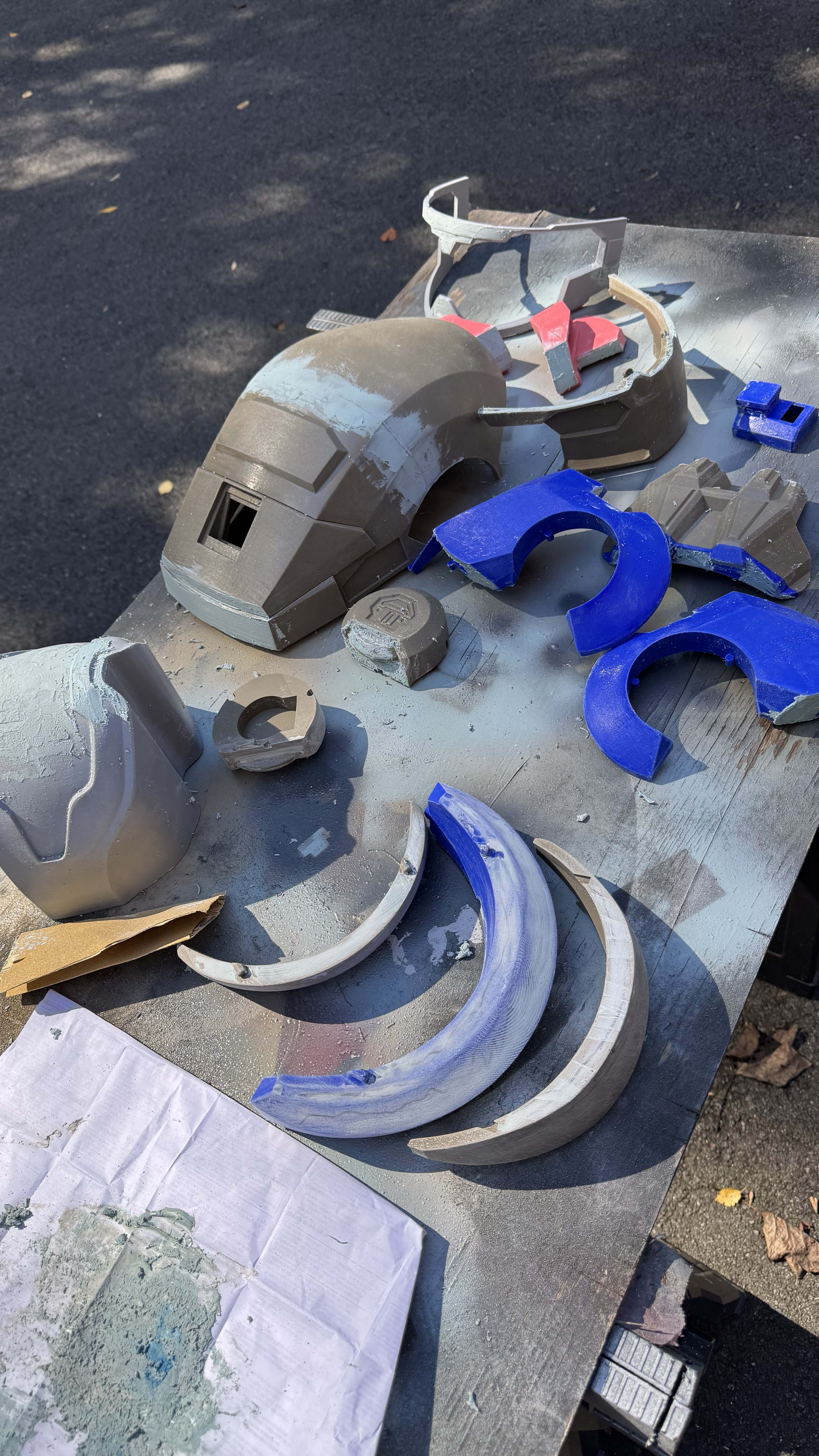 Grenadier helmet with bondo applied on the top surfaces.