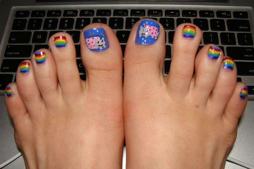funny-Nyan-cat-nails-toes.jpe