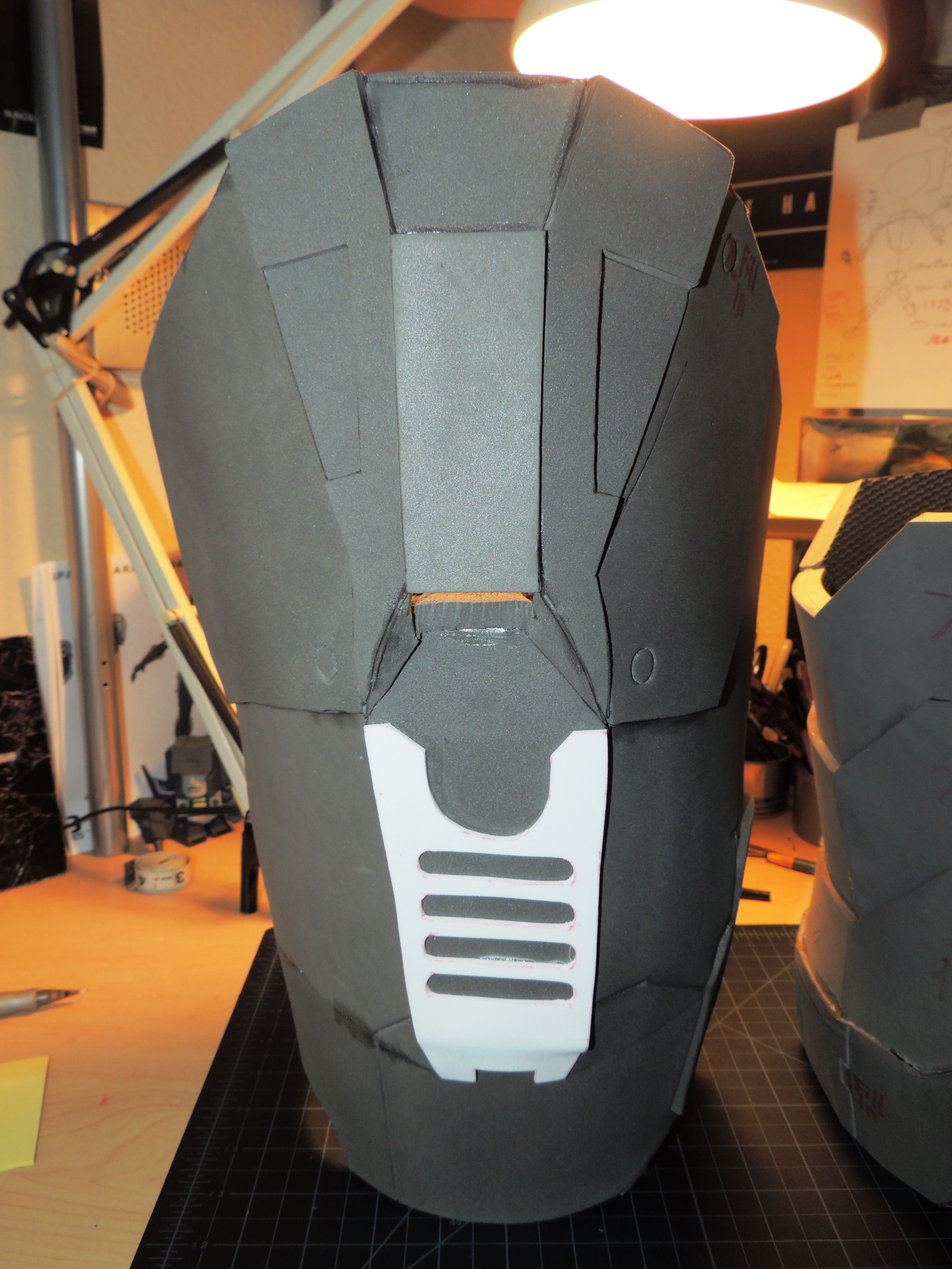 Halo Armor Thighs and Boots 003 HD.jpg