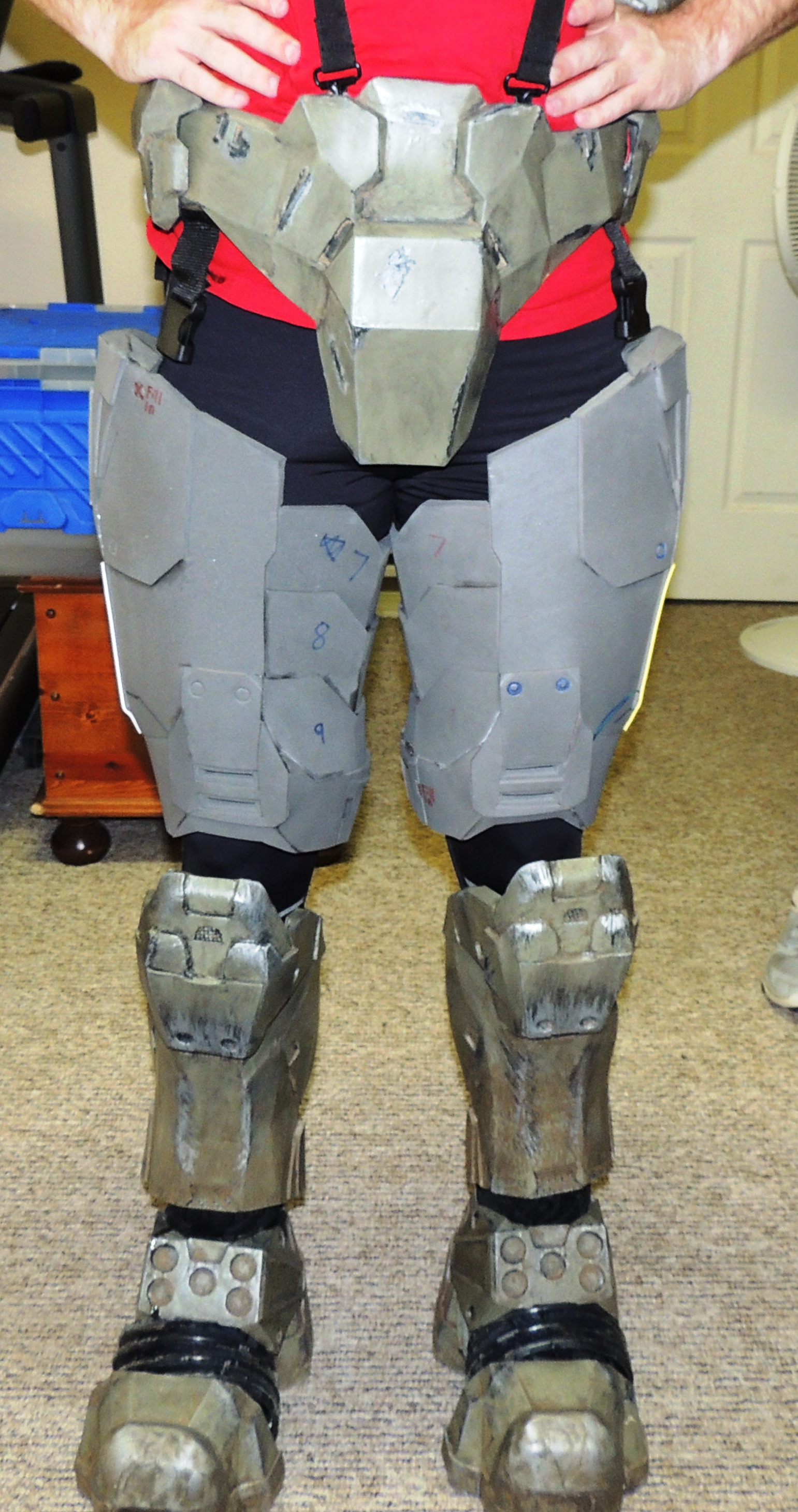 Halo Armor Thighs and Boots 021 HD.jpg