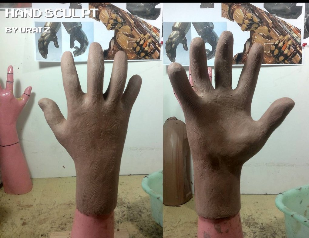 halo_4_hand_glove_sculpt_wip_by_uratz_studios-d561nu6.jpg