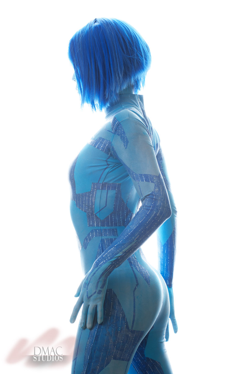 halo___cortana_18_by_hyokenseisou_cosplay-d4esotv.jpg