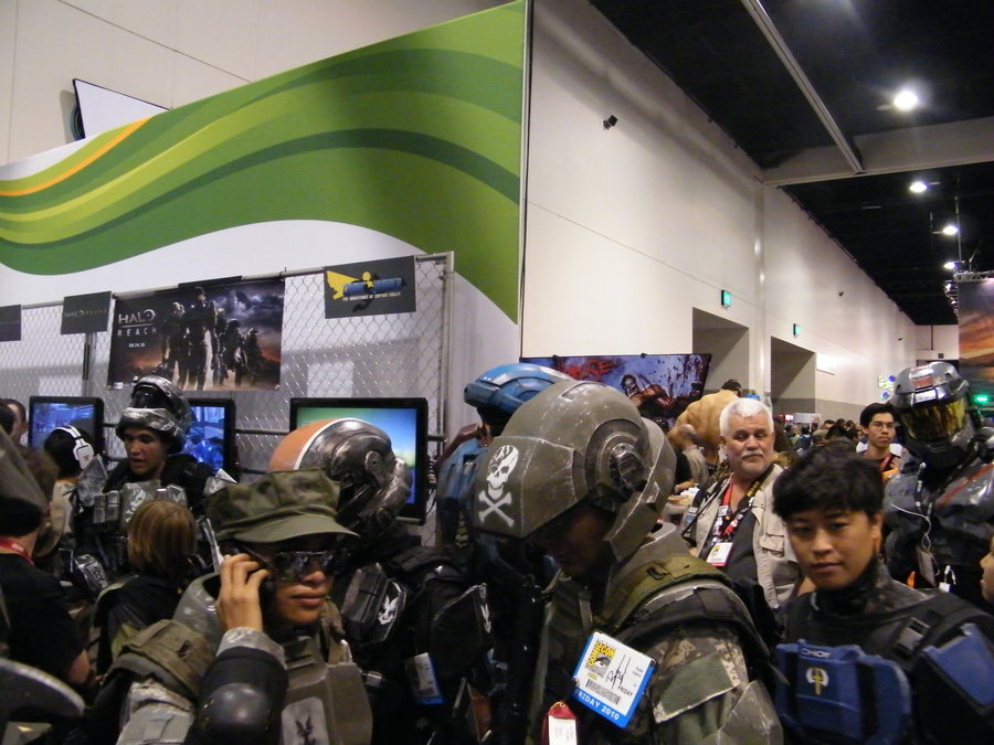 Halo_cosplay_DANCE3_by_solo_knight6.jpg