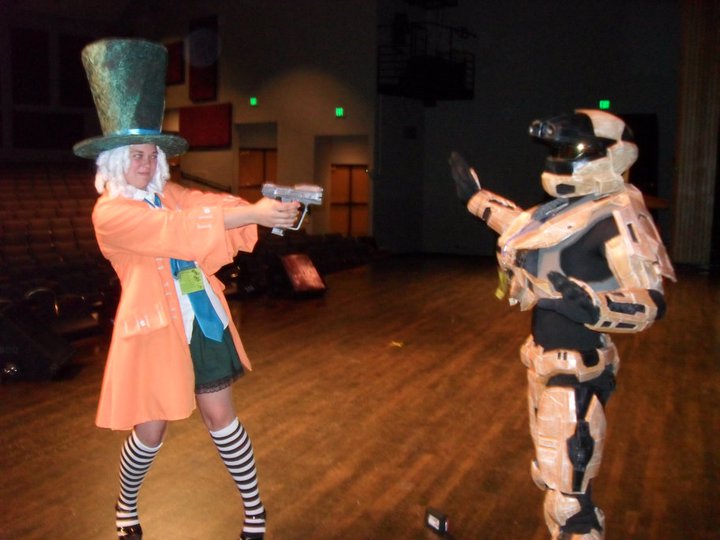halo_reach_vs_mad_hatter_by_edgezonecreations-d495lbv.jpg
