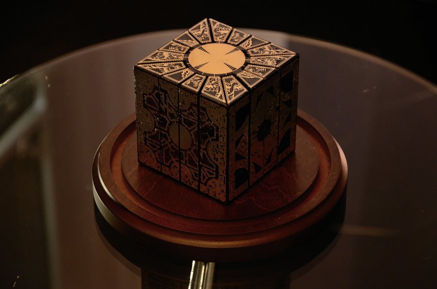 hellraiser_puzzle_box_by_bloodsck-d5txfy9.jpg