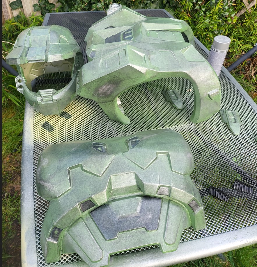 helmet and armor silver.jpg