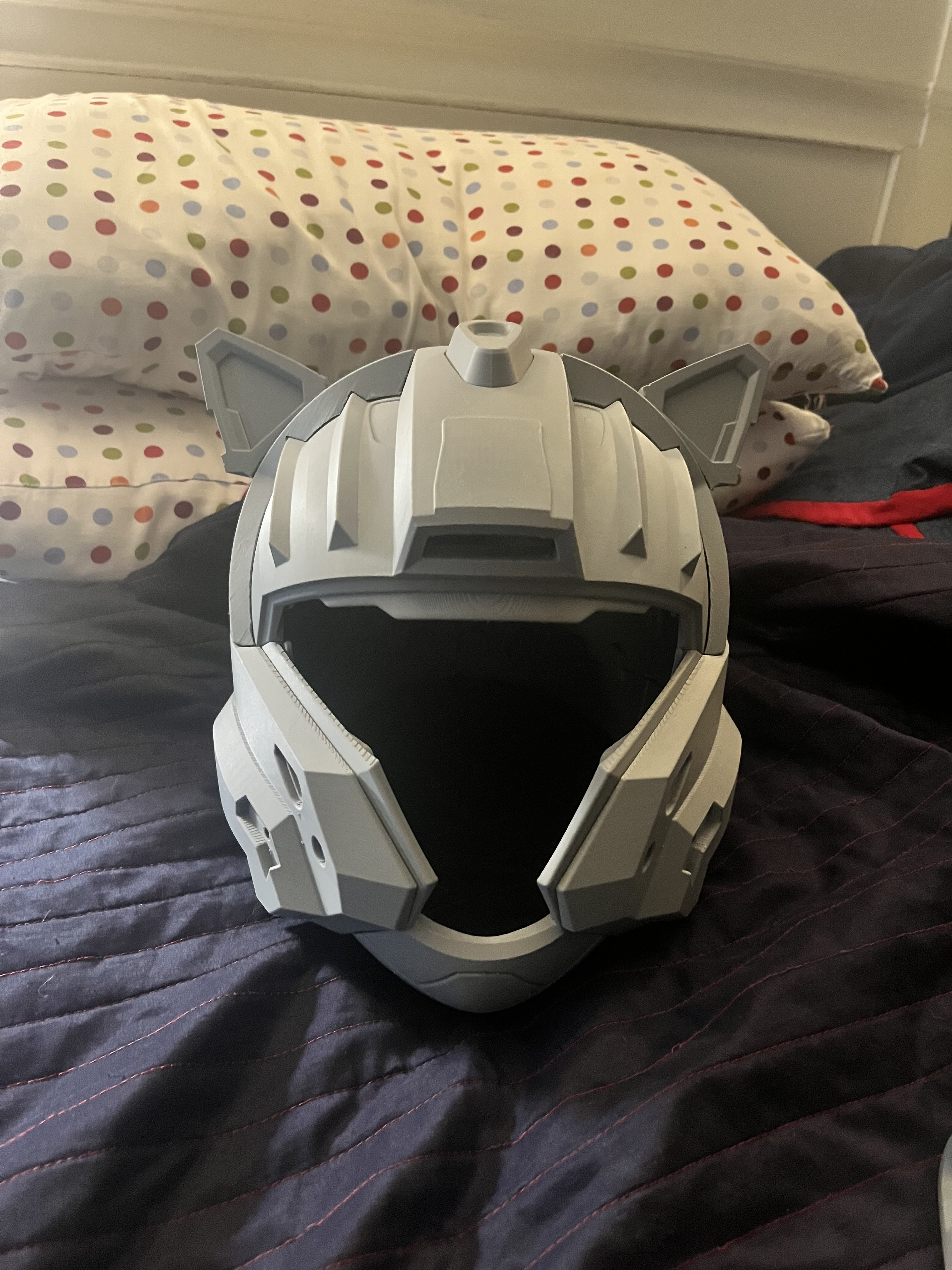 Helmet C.jpg