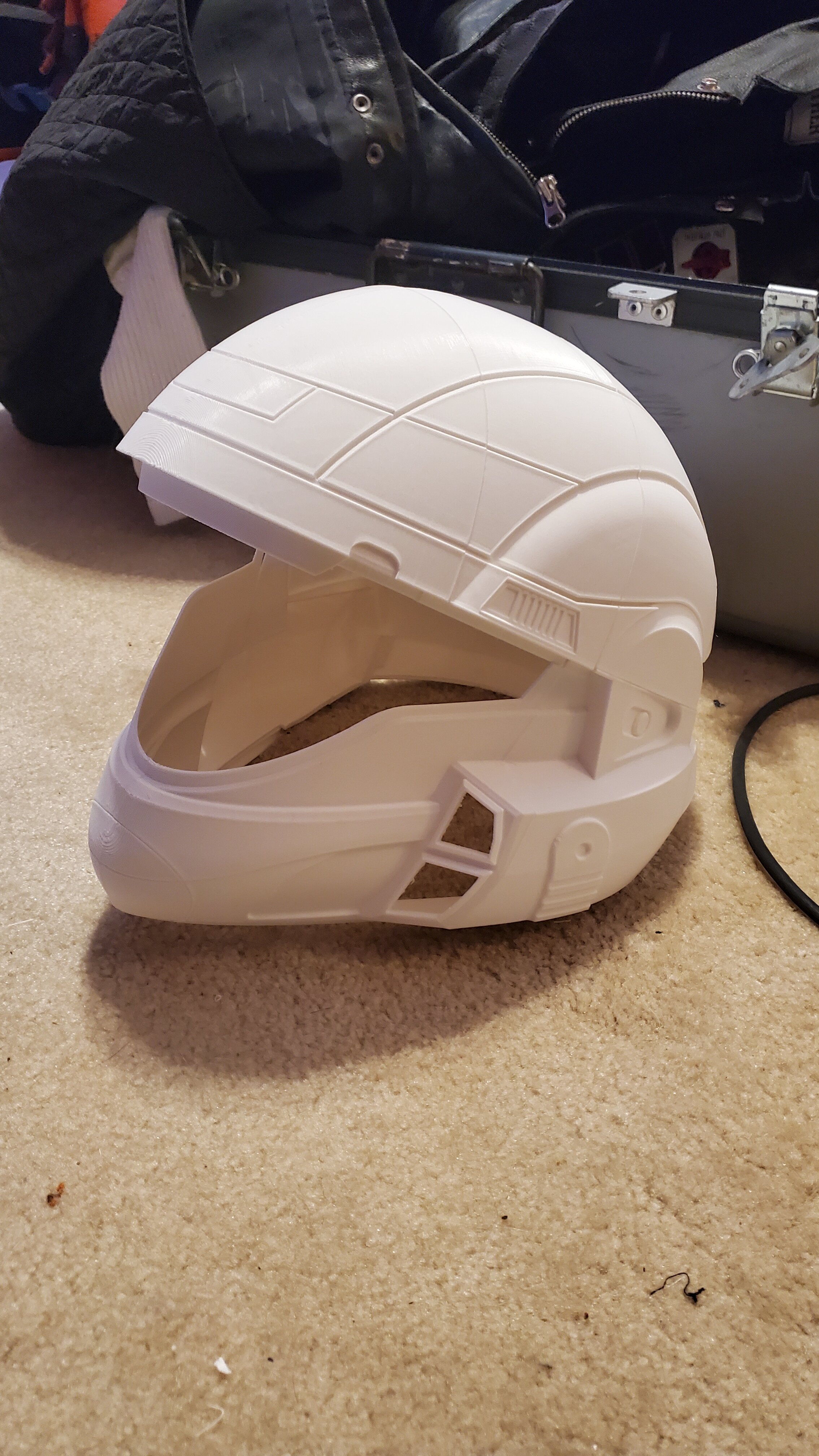 Helmet.jpg