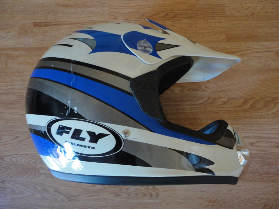 Helmet1.jpg