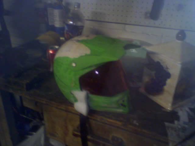 helmet1.jpg