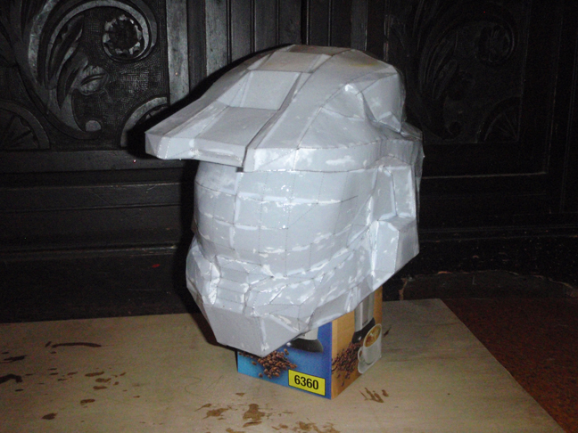 Helmet_00.jpg