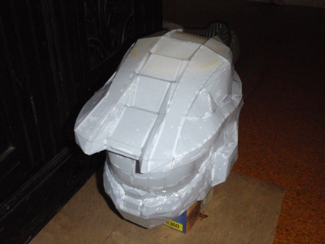Helmet_03.jpg