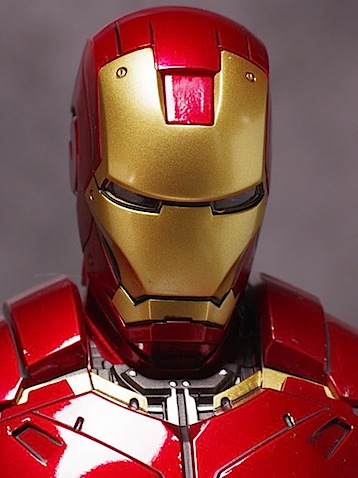 Hot-Toys-Iron-Man-Mark-IV-Review-By-Schizophonic9-08.jpg