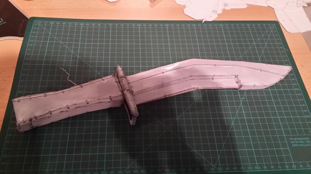 kniferesin1_zpsb78e12c2.jpg