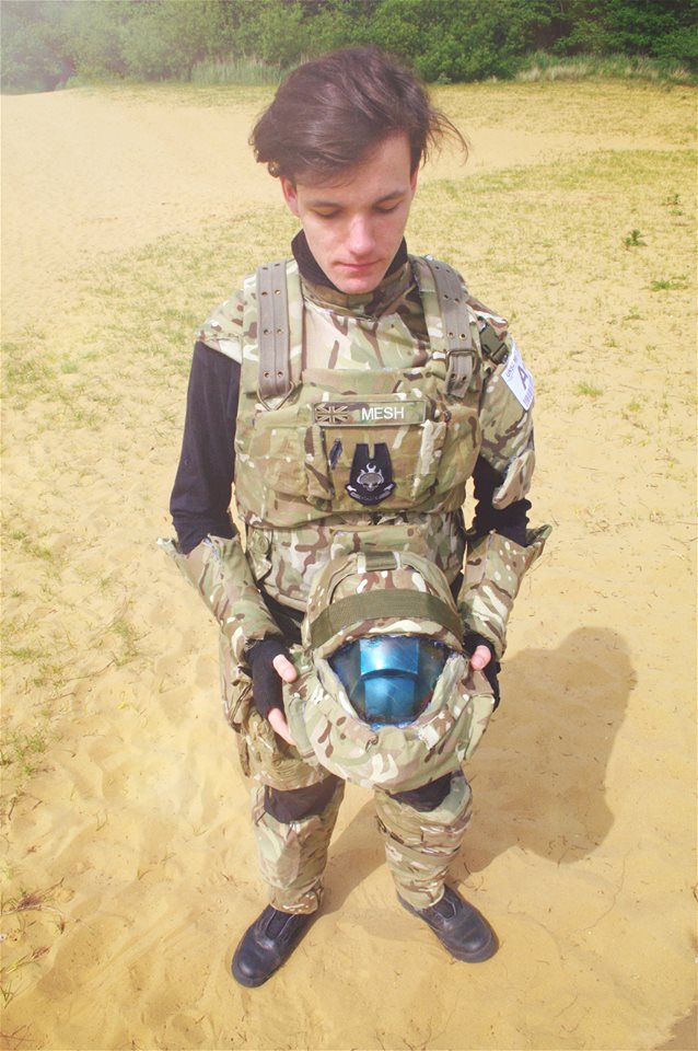 kyq4Hh2.jpg