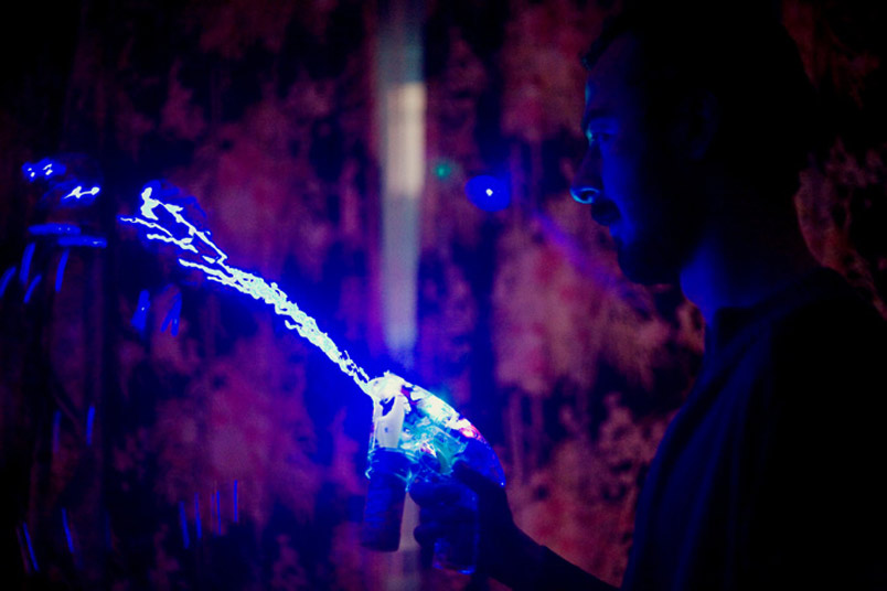 led-bubble-gun.jpg