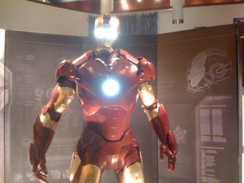 original-iron-man-suit-arclight-hollywood-robert-downey-jr-02.jpg