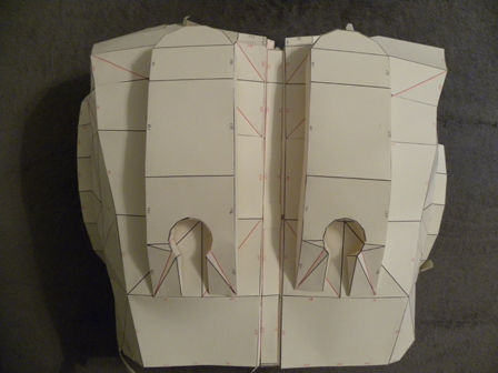 pepakura%20back%20armour.JPG