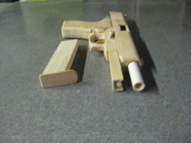 Pistol002.jpg
