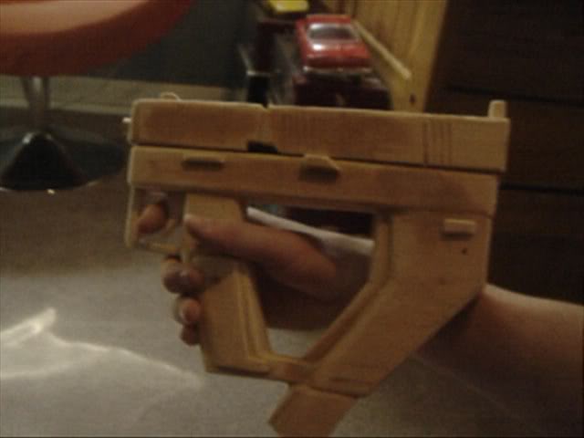 pistol2.jpg