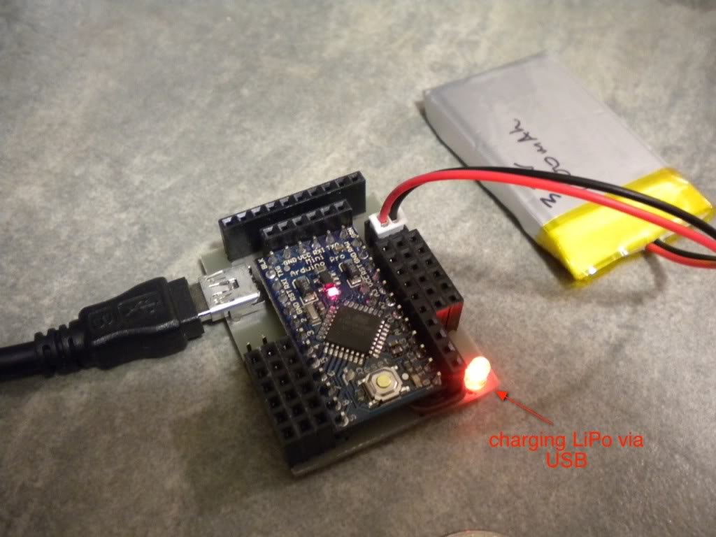 ServoBoardChargingLiPo.jpg