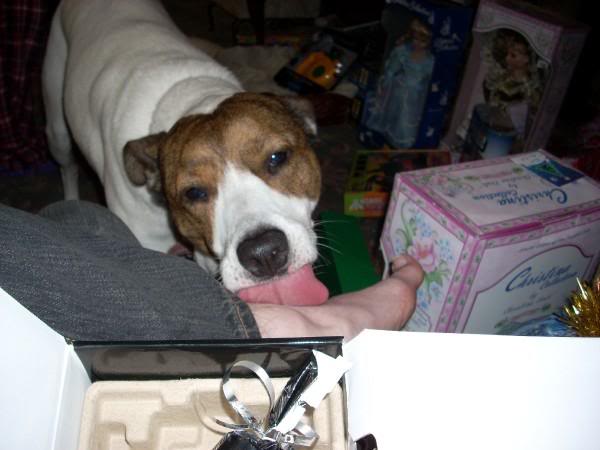 starletlickingmyfeet01.jpg