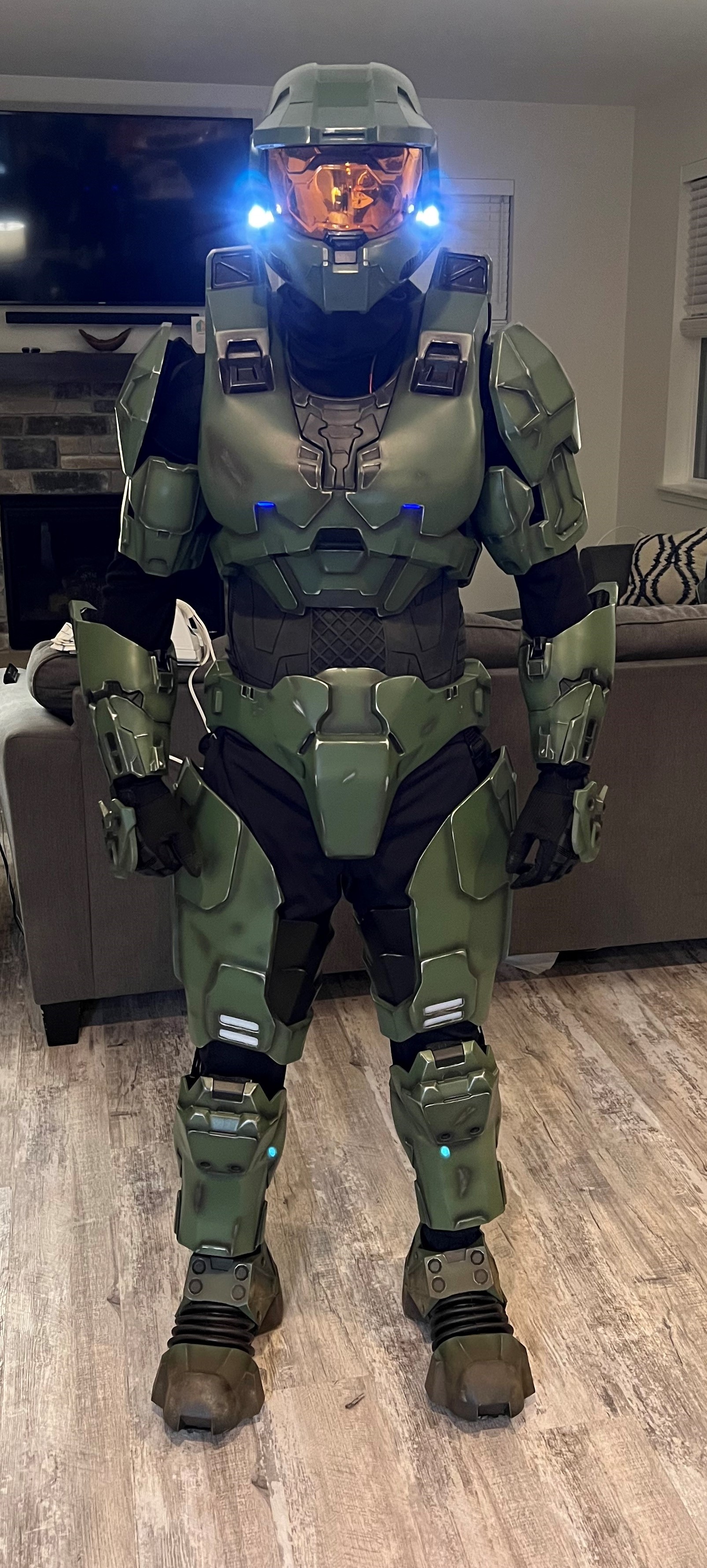Suit 1.jpg