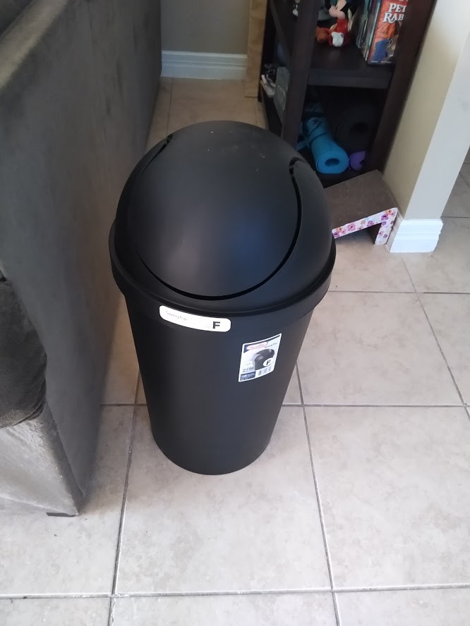 Trashcan0.jpg