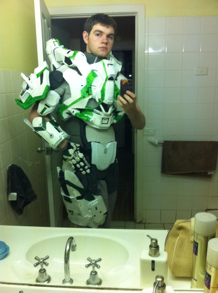 UndersuitArmourOnTest1_zps7ddaa461.jpg