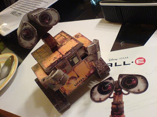 Wall-E%20paper%20model.jpg