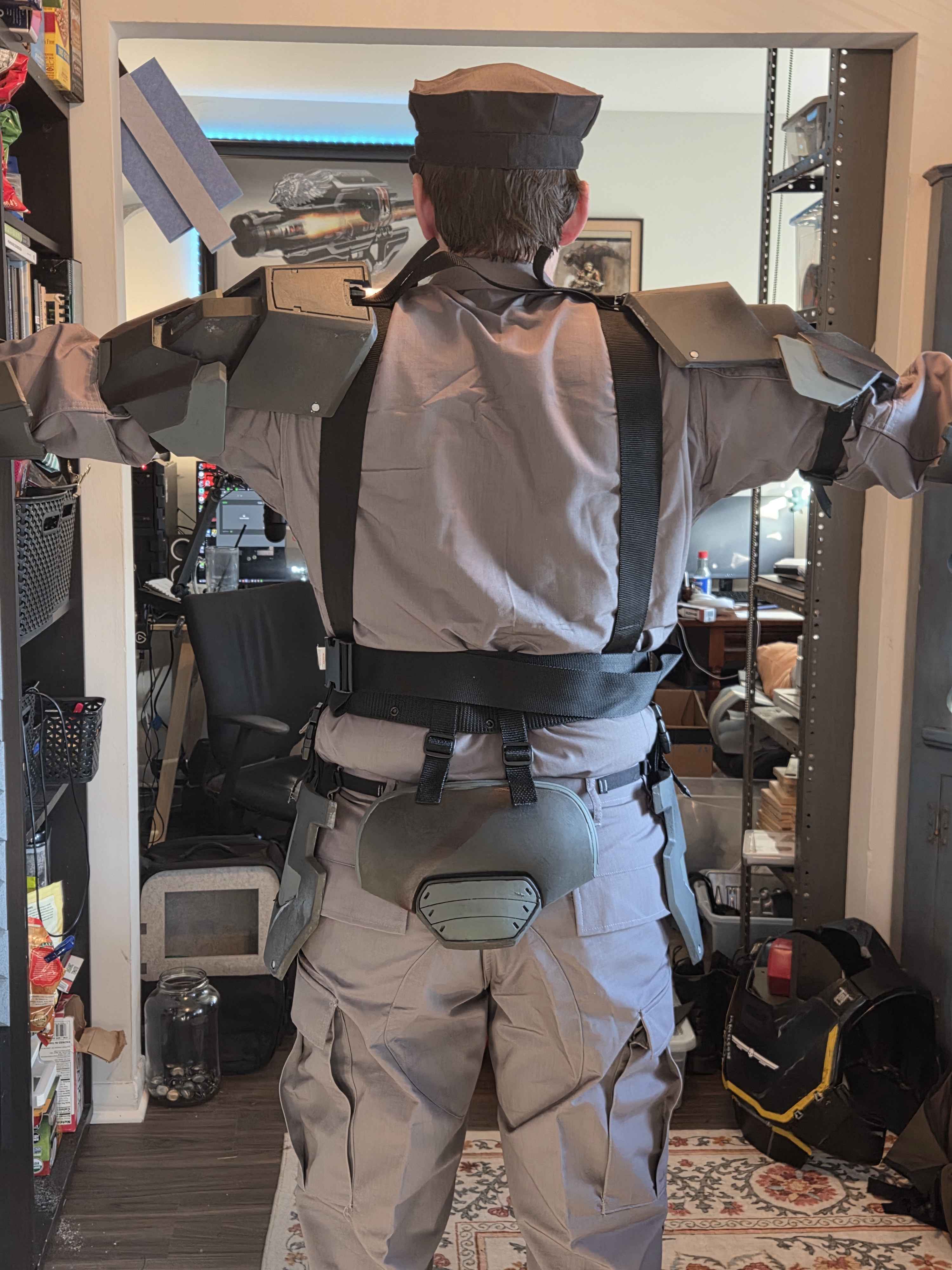 Back Arms out.jpg
