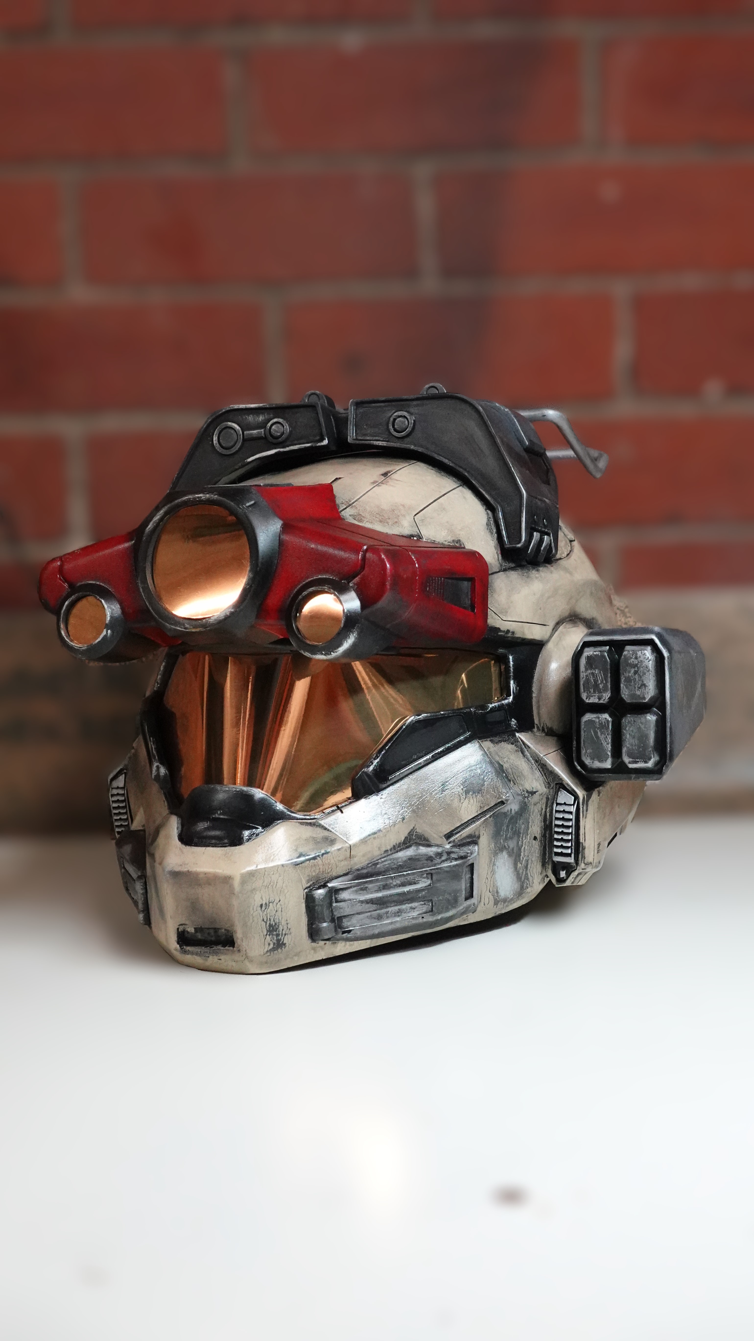 MK-v [b] Helmet cast