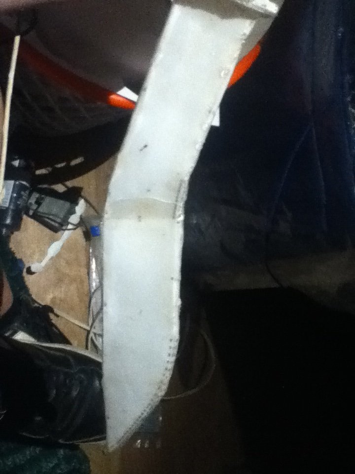 Resuming didn't go to we'll today. The blade is going two different ways and is now cracked.
