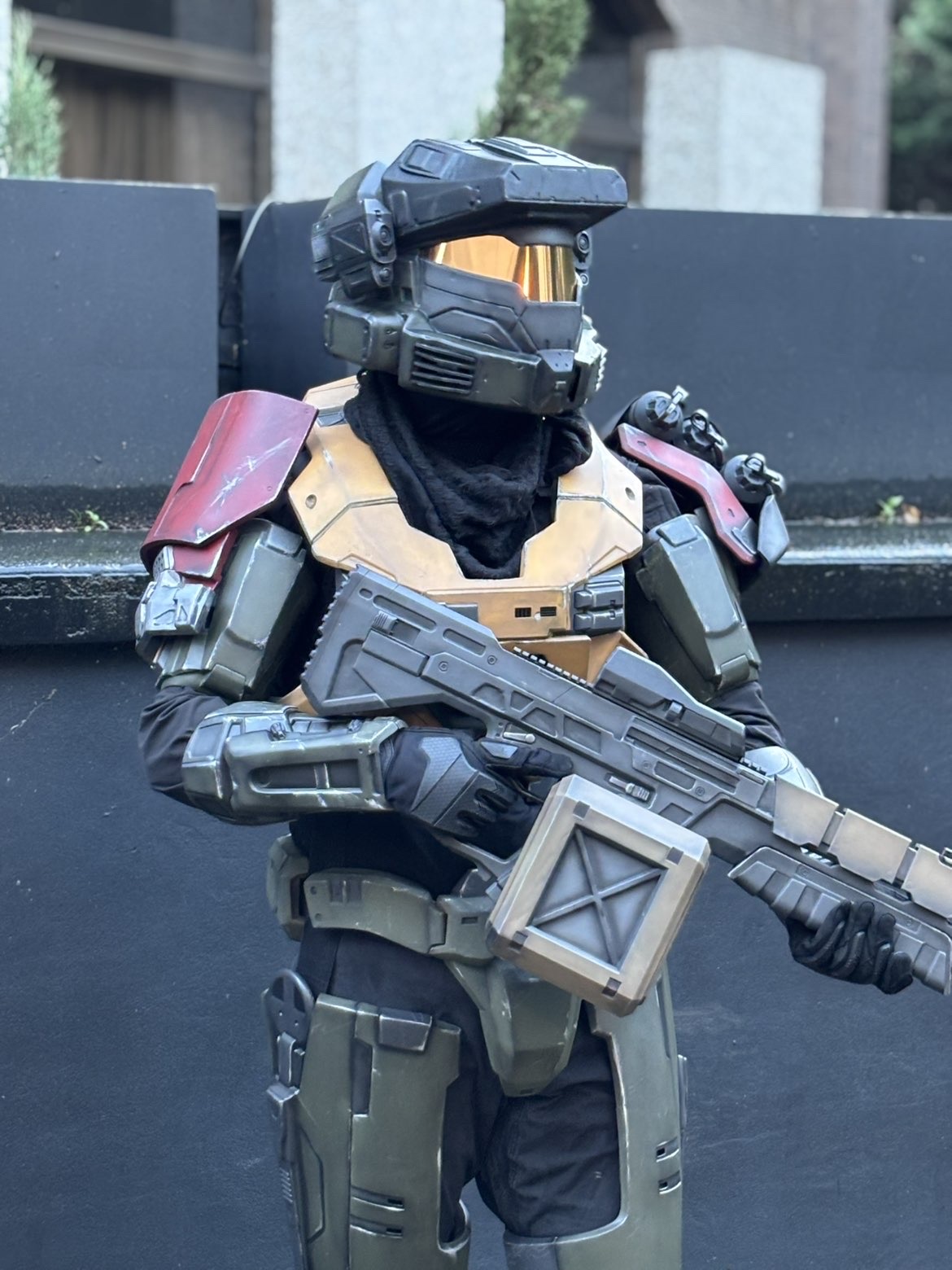 spartan outside, cool pose